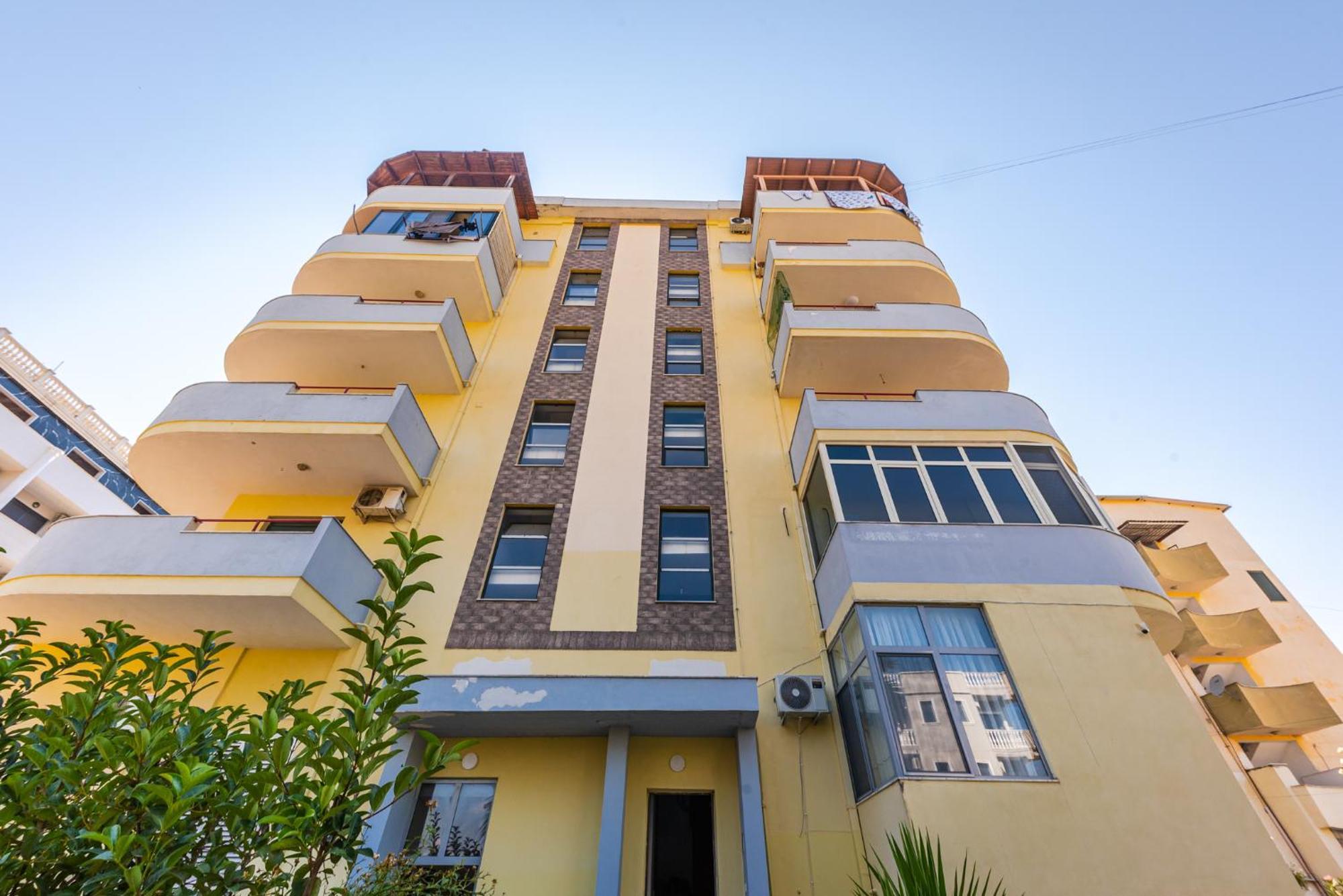 Sr Apartments Golem Голем Экстерьер фото