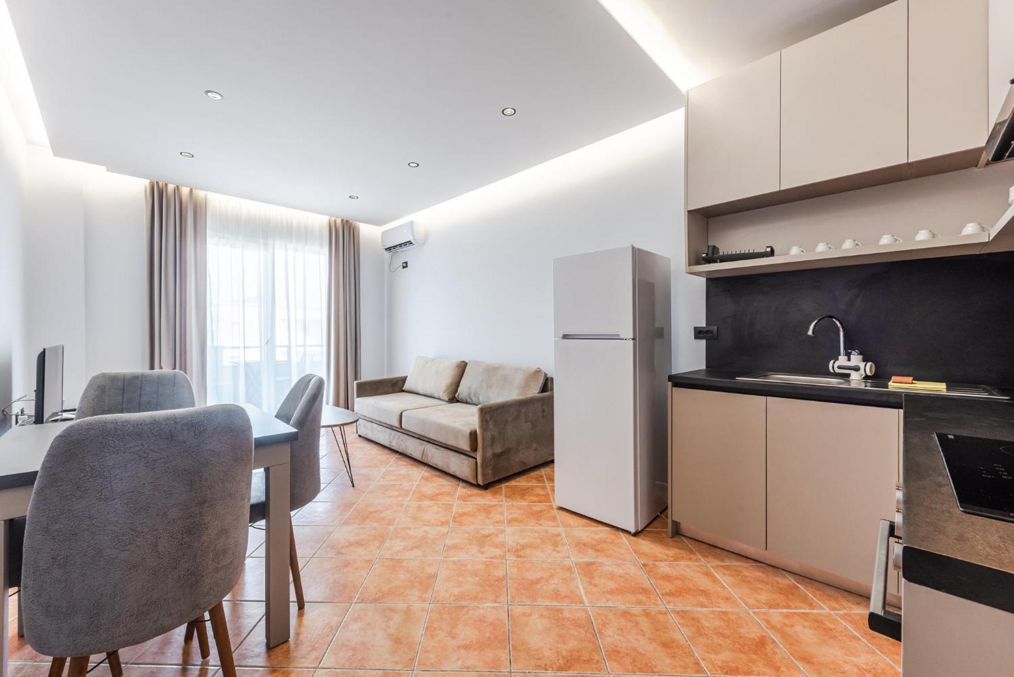 Sr Apartments Golem Голем Экстерьер фото