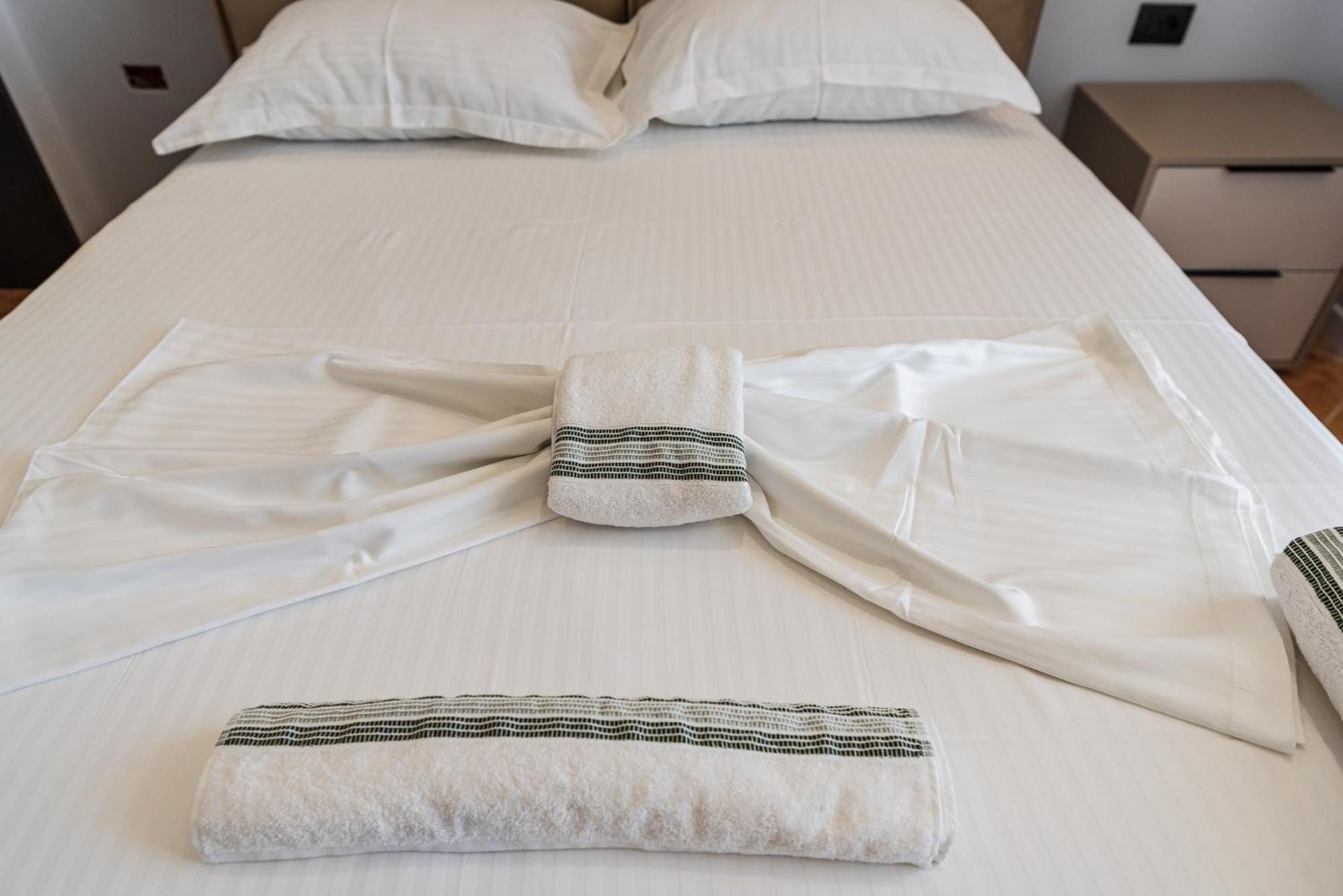 Sr Apartments Golem Голем Экстерьер фото